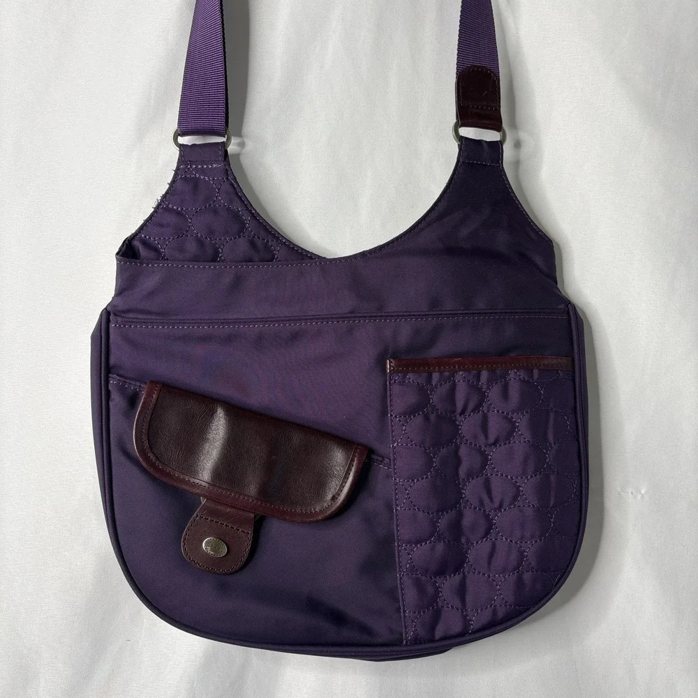 Mosey Messenger Crossbody Bag Purse Leather Accents‎ Magnetic Zip Close Purple